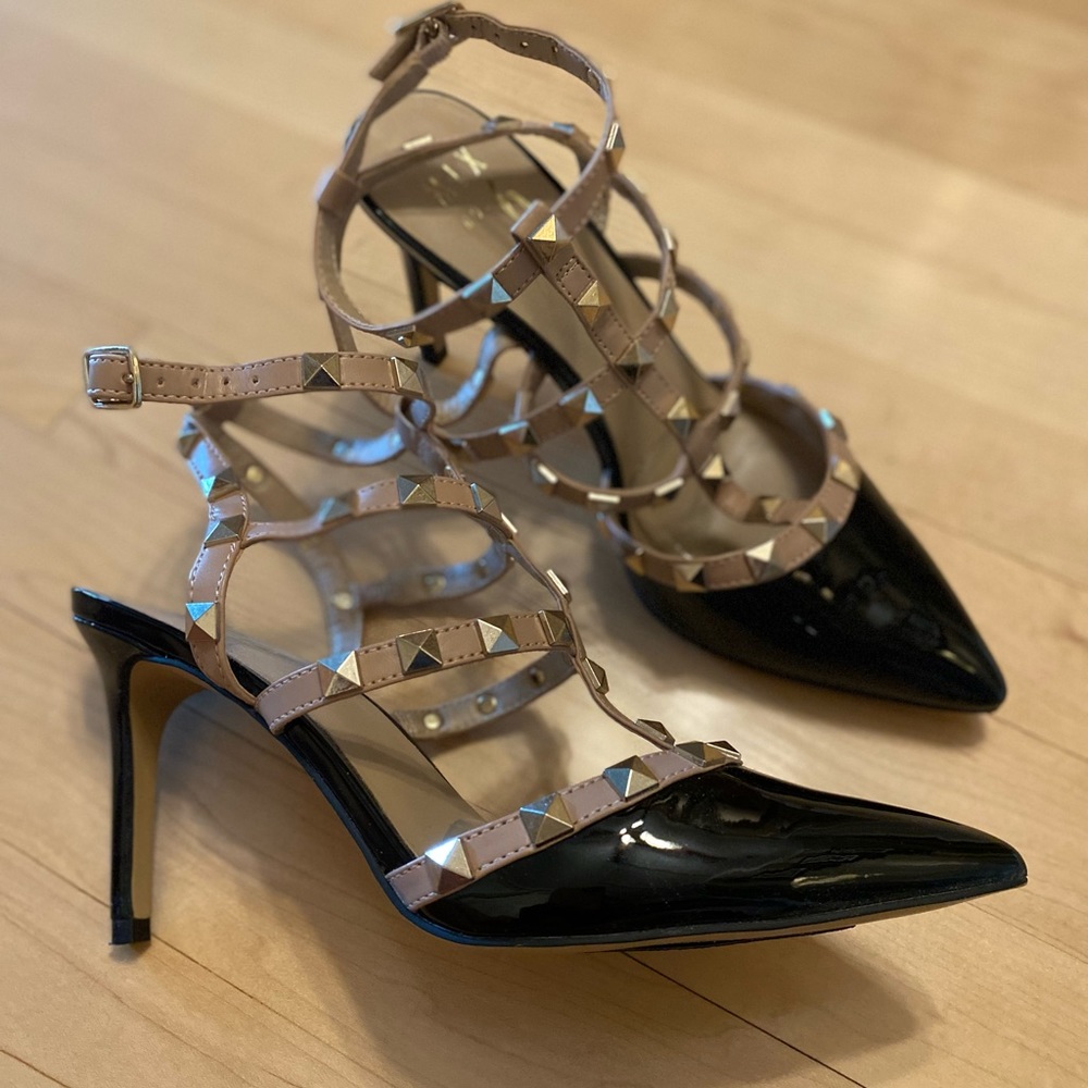 Liraven Mix No. 6 black and tan patent pump, Size: 7.5.